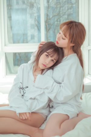 日韩美女学生街拍图片_国产剧高清完整版