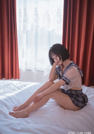 欧美玻璃串珠项链_剧情片韩国电影在线观看