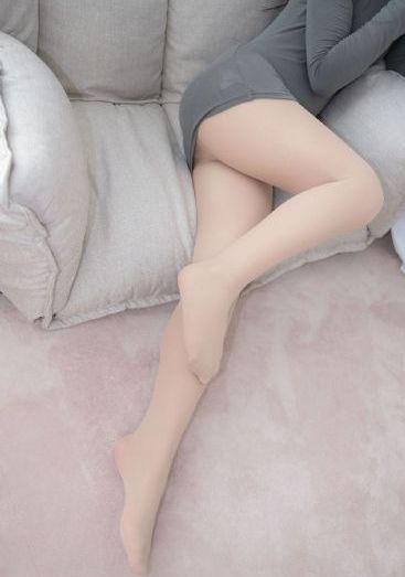 欧美美女不穿衣服_迅雷在线观看