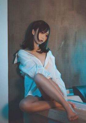 欧美les18h_HD电影完整版在线观看